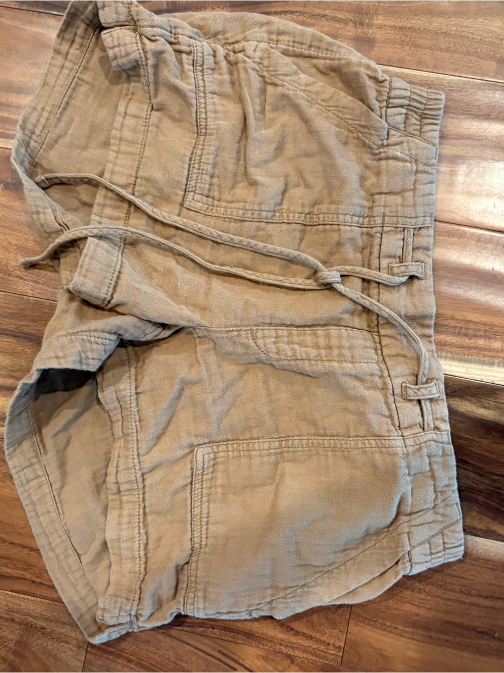 Old Navy Women's Cargo Shorts - Khaki Tan